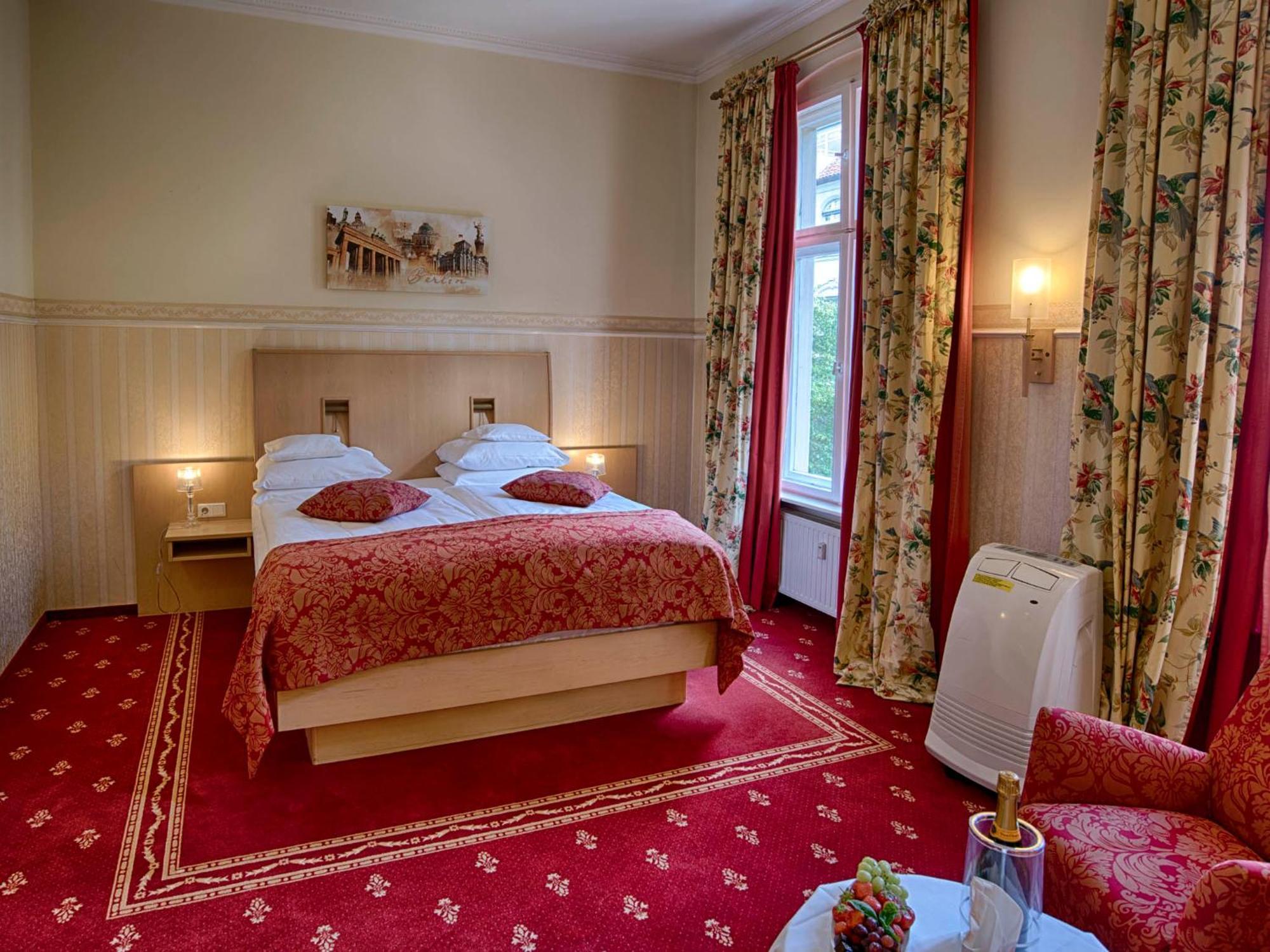 Hotel Augusta Am Kurfuerstendamm — Foto 2