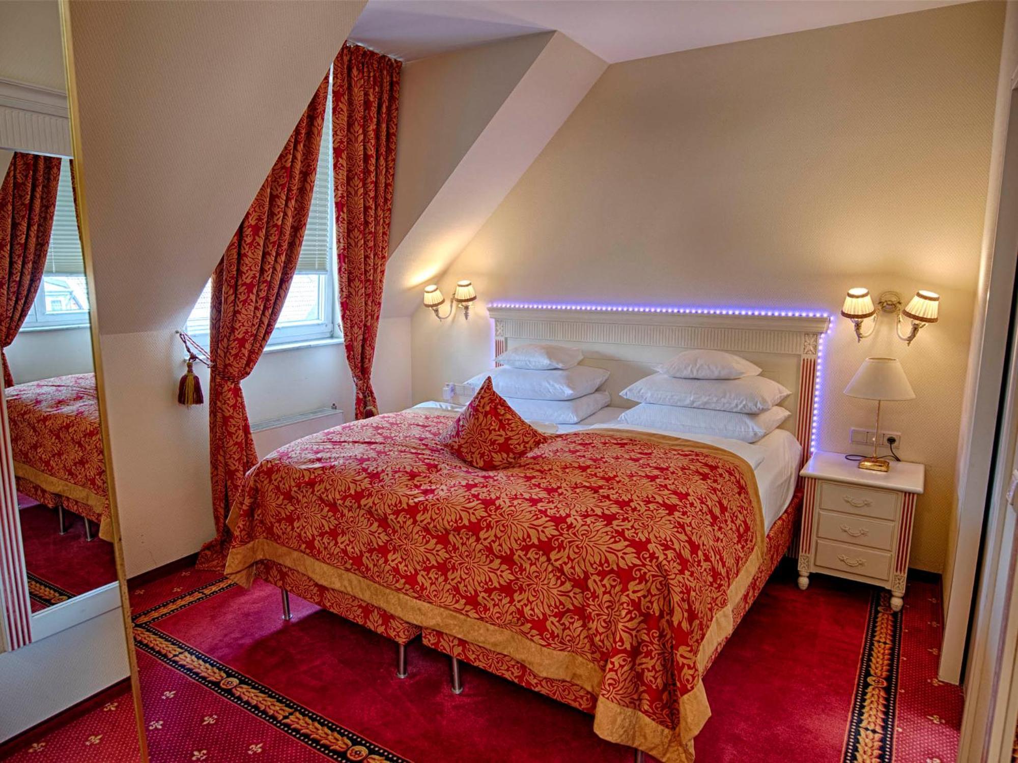 Hotel Augusta Am Kurfuerstendamm — Foto 1